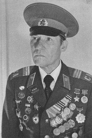 Михаил Алексеевич Егоров (5.05.1923 — 20.06.1975) — сержант Красной Армии, вместе с младшим сержантом М. В. Кантарией под руководством лейтенанта А. П. Береста водрузил Знамя Победы на крыше немецкого Рейхстага рано утром 1...