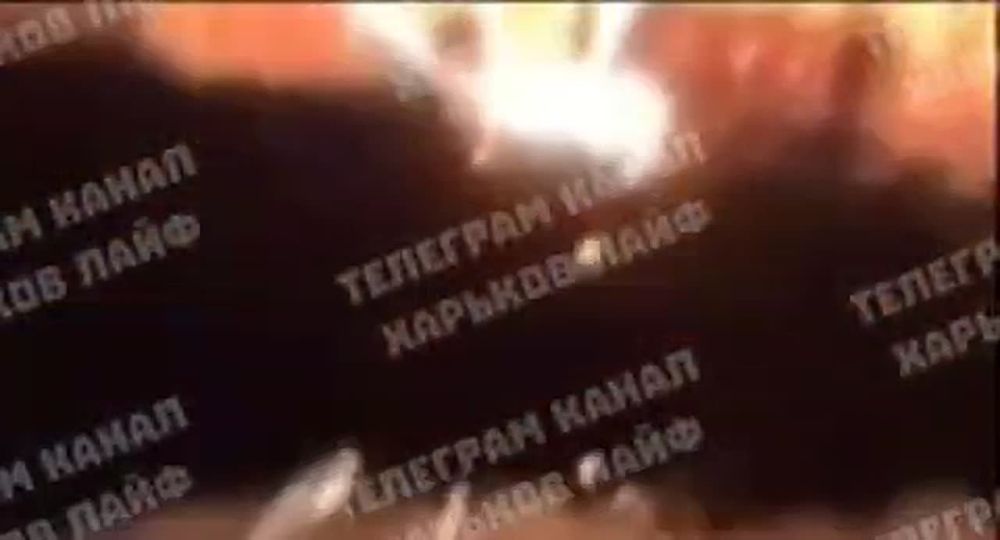 Несколько мощных взрывов прогремели в Харькове, сообщают местные СМИ