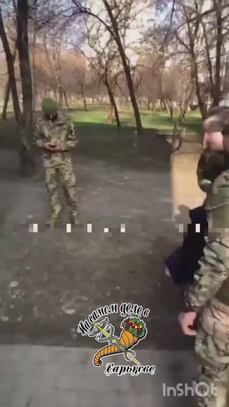 Харьков, Салтовка. ТЦК зажали мужчину на выходе из магазина и начали выворачивать руки