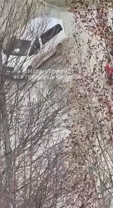 В Харькове толпа ТЦКшников налетела на парня, и силой запихнула в бусик нового механика-водителя