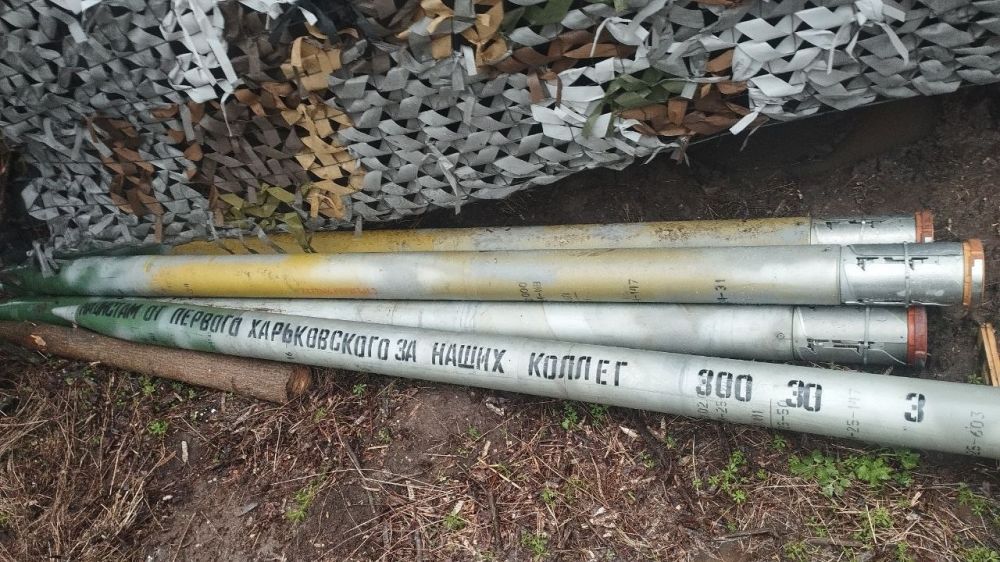 За наших погибших коллег-журналистов 300...30...3!