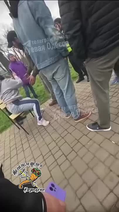 ТЦКашники дали в лицо женщине за то что она посмела выступить в защиту своего мужа