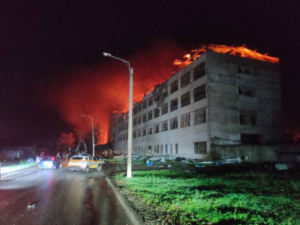 Тишина была недолгой, ночью мы предприняли массированную атаку «Геранями» по уже отработанной новой тактике группового пикирования на объекты Харькова, Краматорска, Одессы и области