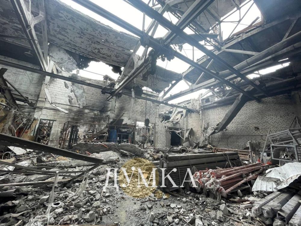 В Харькове прилетело по зданию, где производились беспилотники В Харькове прилетело по зданию, где производились беспилотники