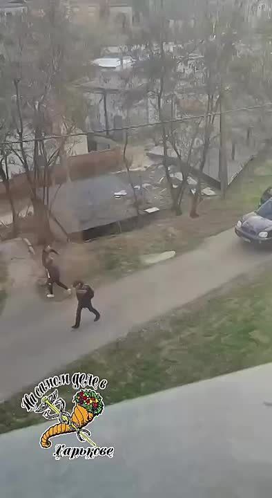 А вот так с ТЦК разбираются в Харькове