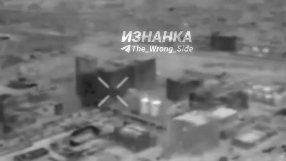 Русский «Солнцепек» превращает украинский опорный пункт ВСУ на территории элеватора в Волчанске в бывший украинский опорный пункт