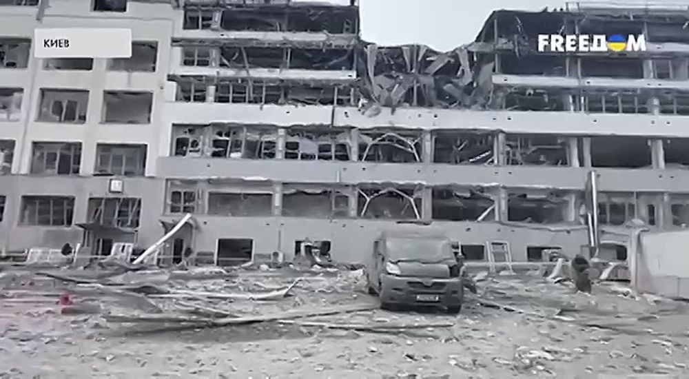 В Киеве в результате ракетной атаки повреждения получили офисы украинских излучателей мозга