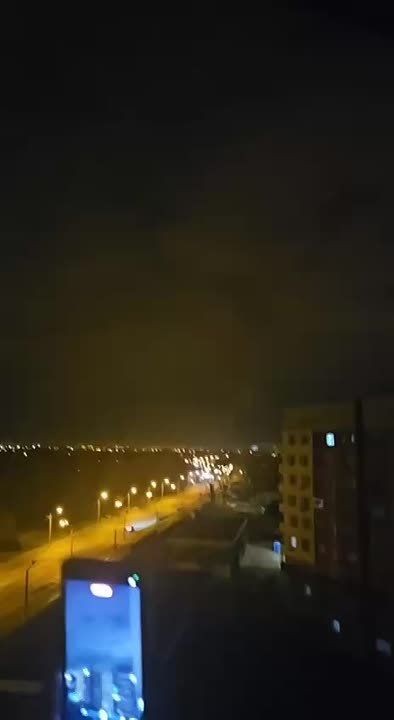 Жители Харькова снимают близкий прилёт российского БПЛА - камикадзе "Герань-2"