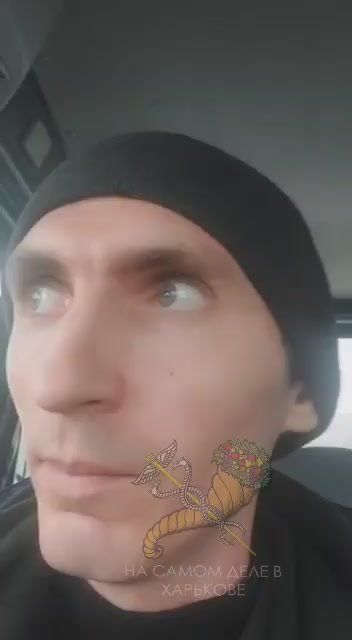 Воскресенье у парня,застрявшего на Конном рынке явно не задалось