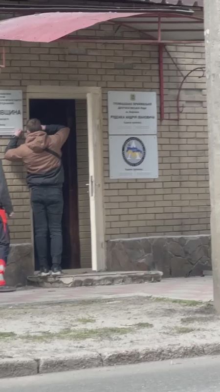 Из грязи в князи.. Уволенный заместитель недомэра Терехова по вопросам обеспечения жизнедеятельности Харькова Андрей Руденко готовится к выборам