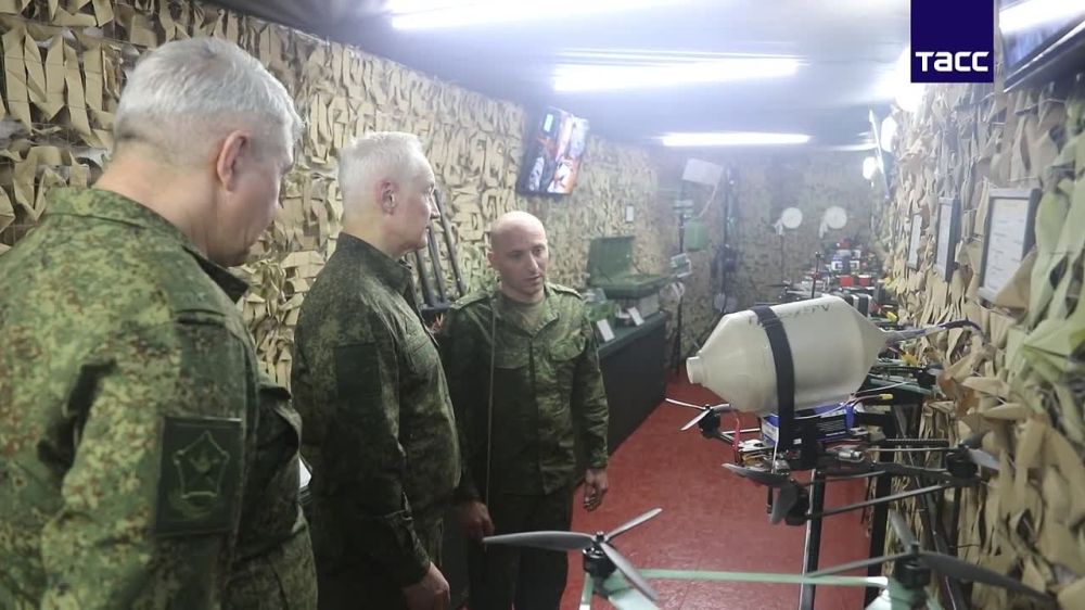 Белоусов проинспектировал группировку войск "Запад" в зоне СВО, сообщили в Минобороны
