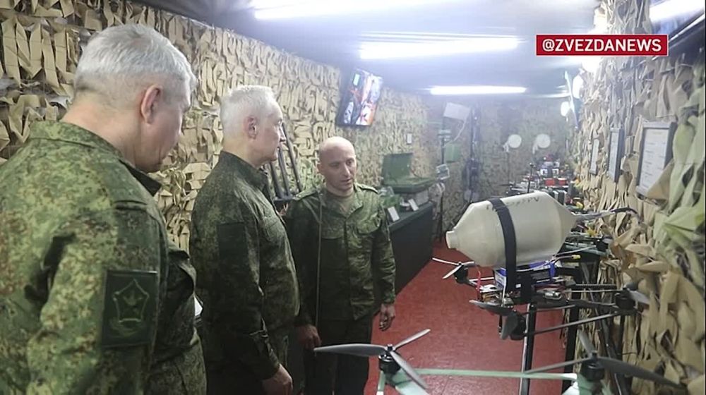 Андрей Белоусов проинспектировал группировку войск "Запад", бойцы которой освободили уже 18 населенных пунктов на Изюмском направлении, сообщили в Минобороны РФ. Это более 330 кв. км территории