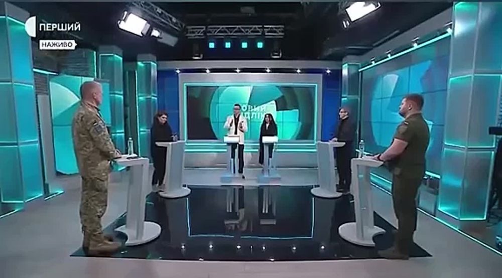 «Закрыли свои ротики на тему демобилизации и донесли обществу, что служить должен каждый», — замначальника центра рекрутинга Сил ТРО ВСУ Швайка