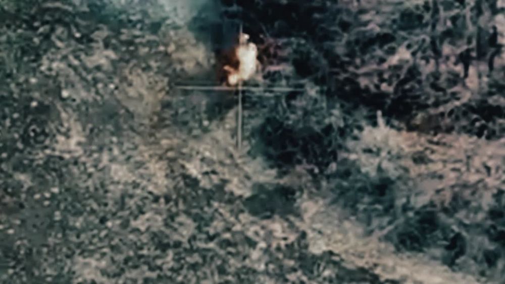 Красиво сработали. Расчет ФПВ 41 мсп 44 Армейского корпуса в Харьковской области обнаружил и уничтожил пулеметный расчет укропов