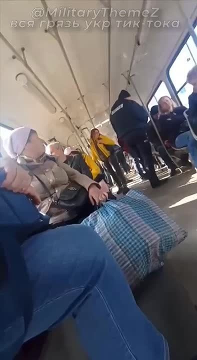 Харьковские могилизаторы настолько потеряли страх, что теперь начали тупо ездить в общественном транспорте и проверять всех подряд мужчин