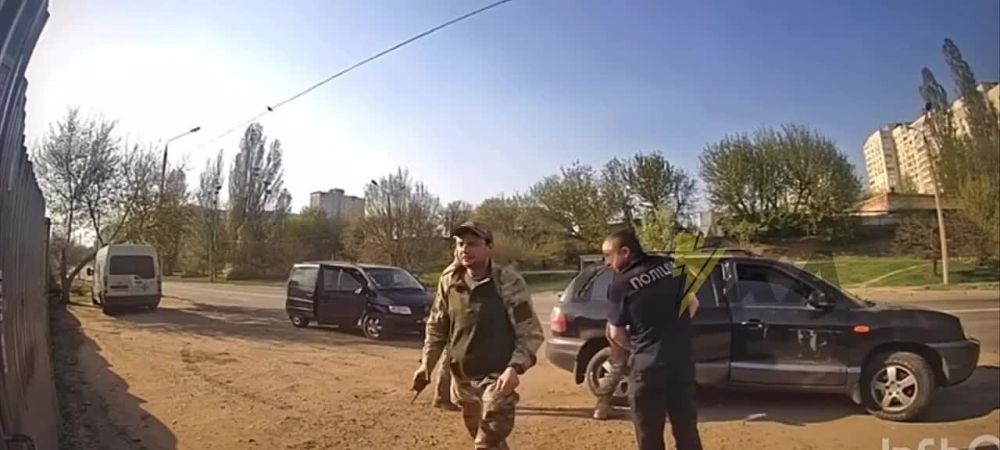 Армен Гаспарян: Харьковчанин бусифицировался с собственного двора, где сдуру сидел на стуле