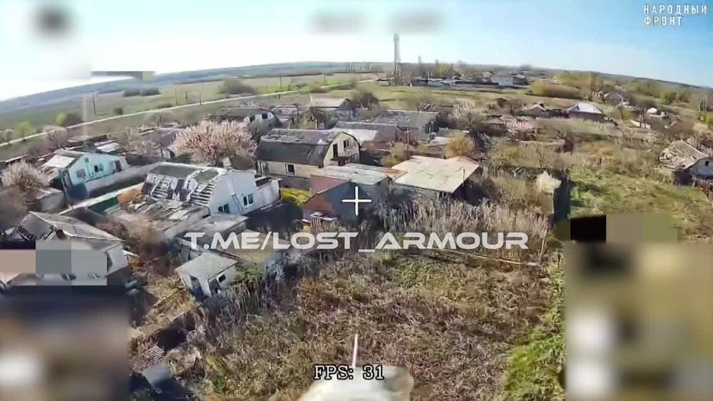 Оптоволоконный FPV-дрон "КВН" "поймал" солдата противника на вышке связи в н.п. Слобожанское, Харьковской области