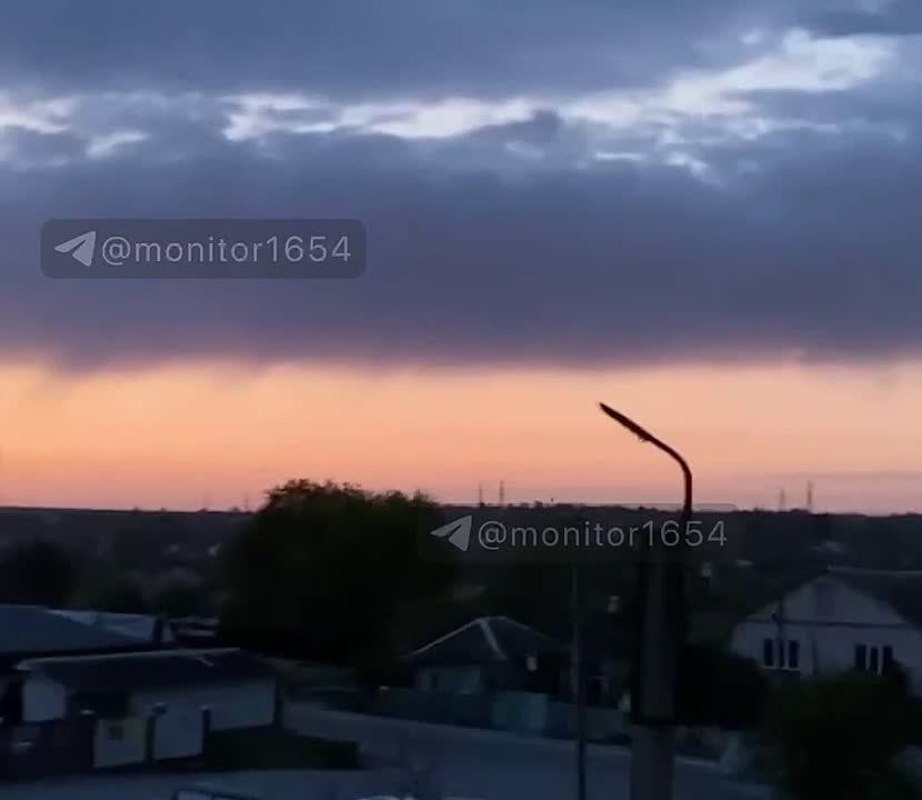 Массированная атака по объектам на Украине парализовала железные дороги и вызвала крупные пожары