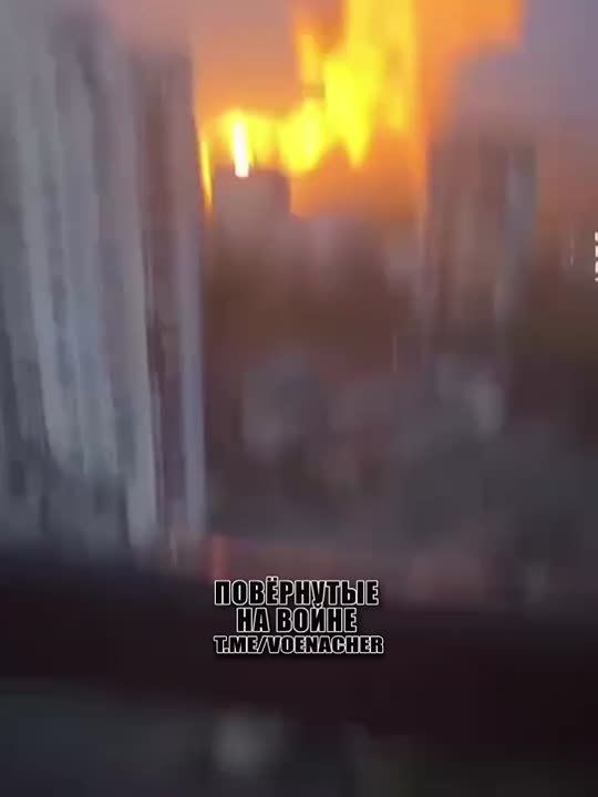 Вспыли кадры удара ракетами «Искандер» по производству и складу на территории предприятия АО ЭФФЕКТ, расположенного в районе ЖД станции «Левада» города Харьков