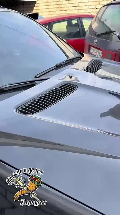 Одному упоротому патриоту прилетело по тачке