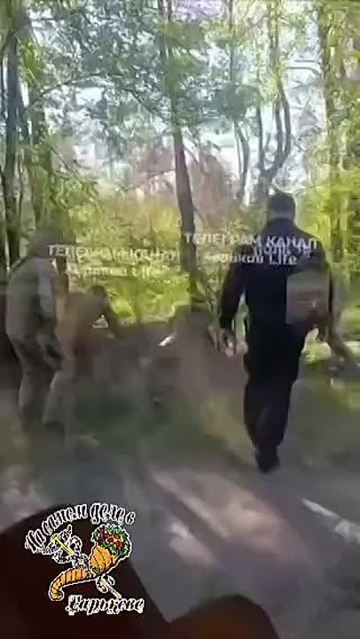 А вот так-вот в Харькове наказывают тех кто не хочет становиться послушным мясом на фронте