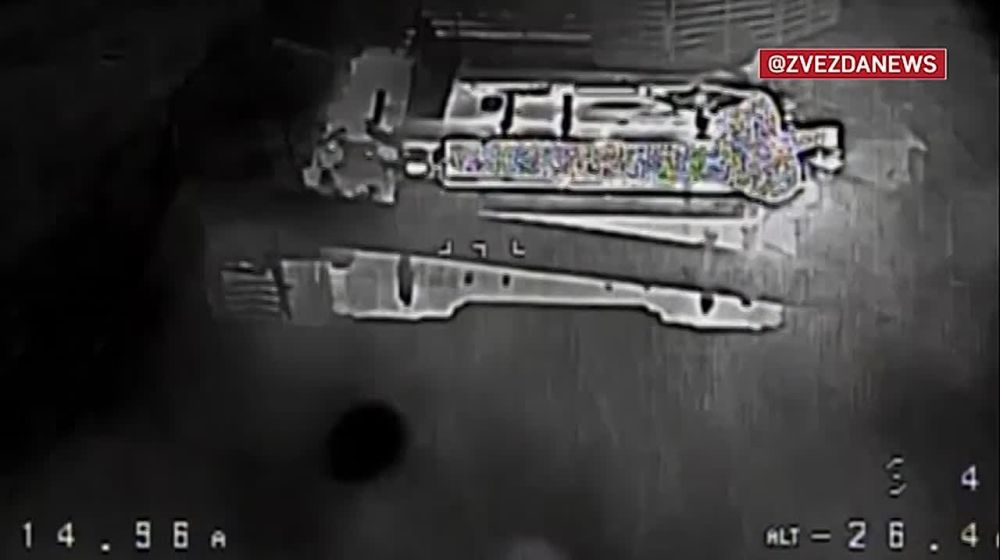 Недолгие "догонялки" украинского Т-72 закончились прямым попаданием нашего FPV-дрона