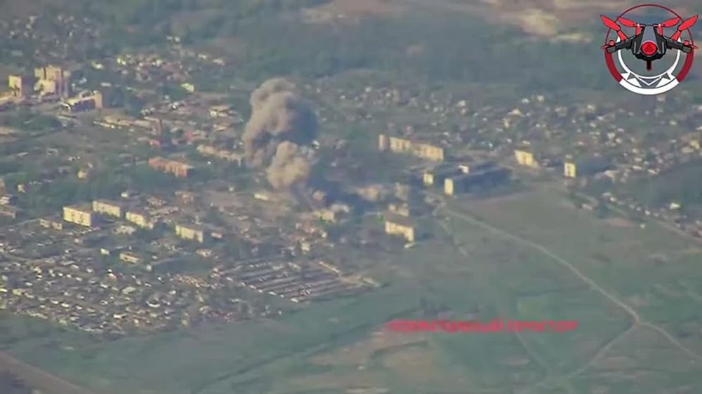 Купянск Опубликовано видео нанесения ударов ФАБами по ПВД ВСУ в здании лицея №7 в Купянске (ВИДЕО)