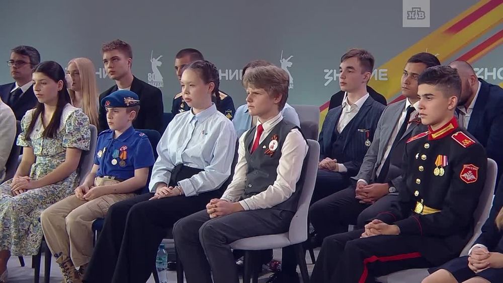 Владимир Путин поддержал предложение участницы гуманитарной миссии Единой России о создании в Курской области мемориала, посвященного волонтерам СВО