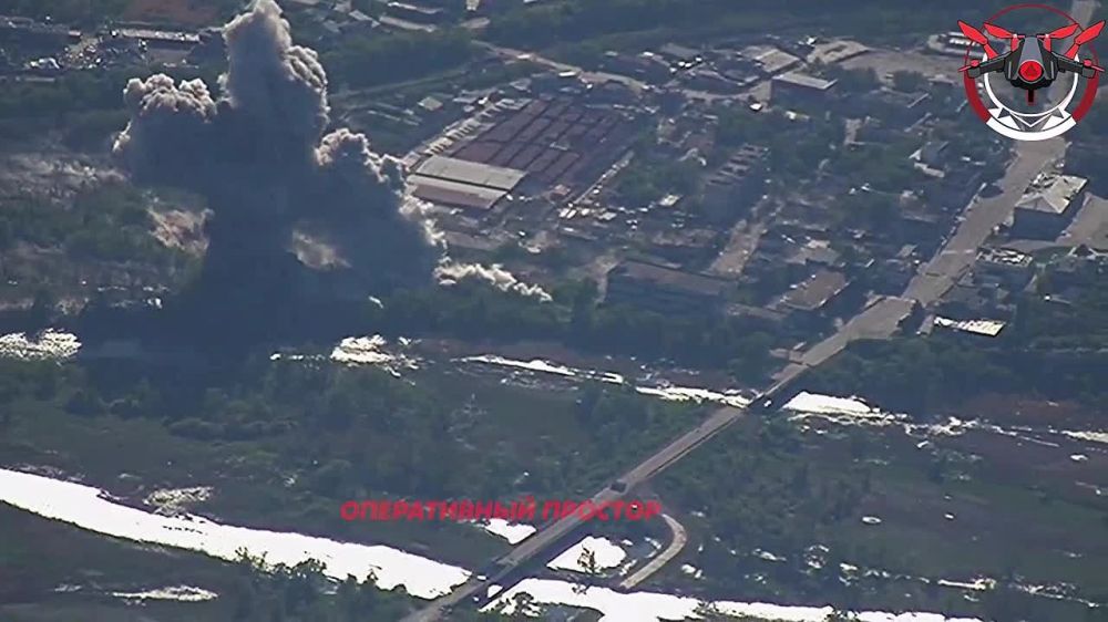 Бомбардировочная авиация ВКС РФ отработала ФАБ-3000 по ПВД ВСУ в Купянске