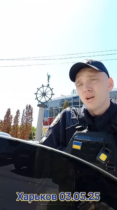 «Ты почему не воюешь?» и другие неудобные вопросы полицаям в Харькове