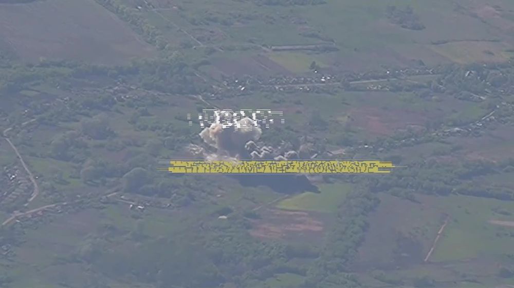 Кадры авиационных ударов по объектам ВСУ в районах н.п. Купянск и Дружелюбовка