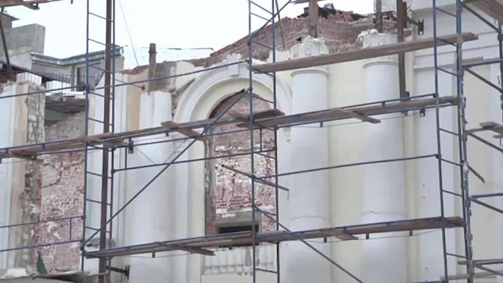 Харьковский национальный академический театр оперы и балета им. Н. В. Лысенко (ХАТОБ) — один из старейших и ведущих украинских оперных театров