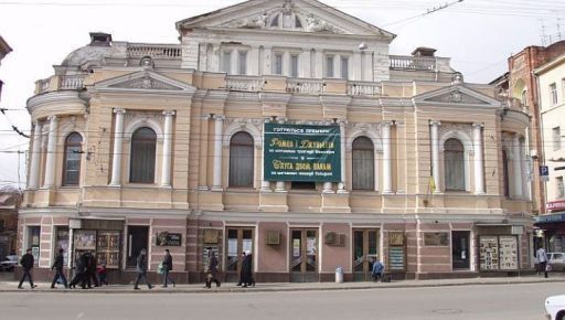 Деколонизаторы додекомунизировались