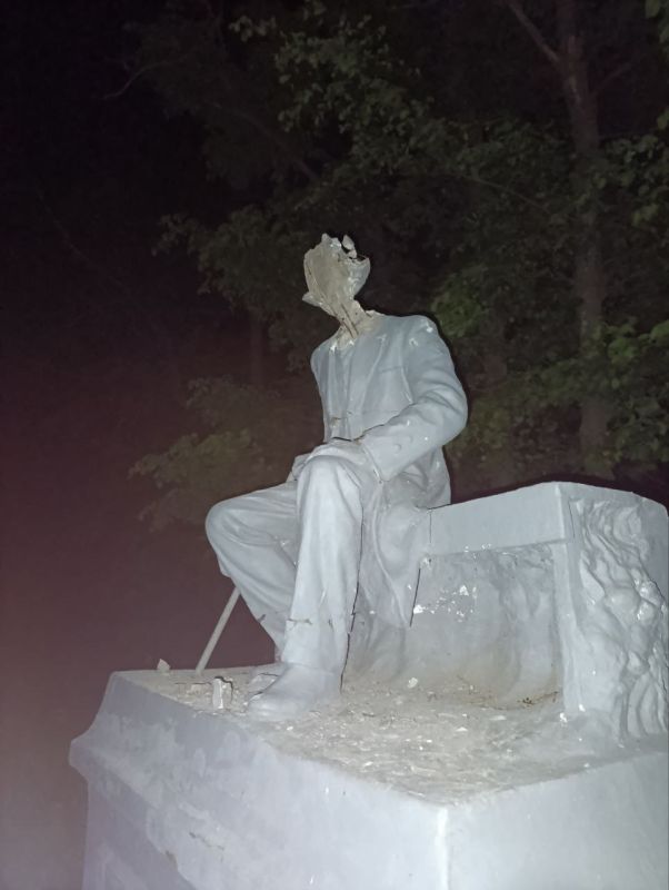 Завянут вишни в "садочку биля хаты" Завянут вишни в "садочку биля хаты"