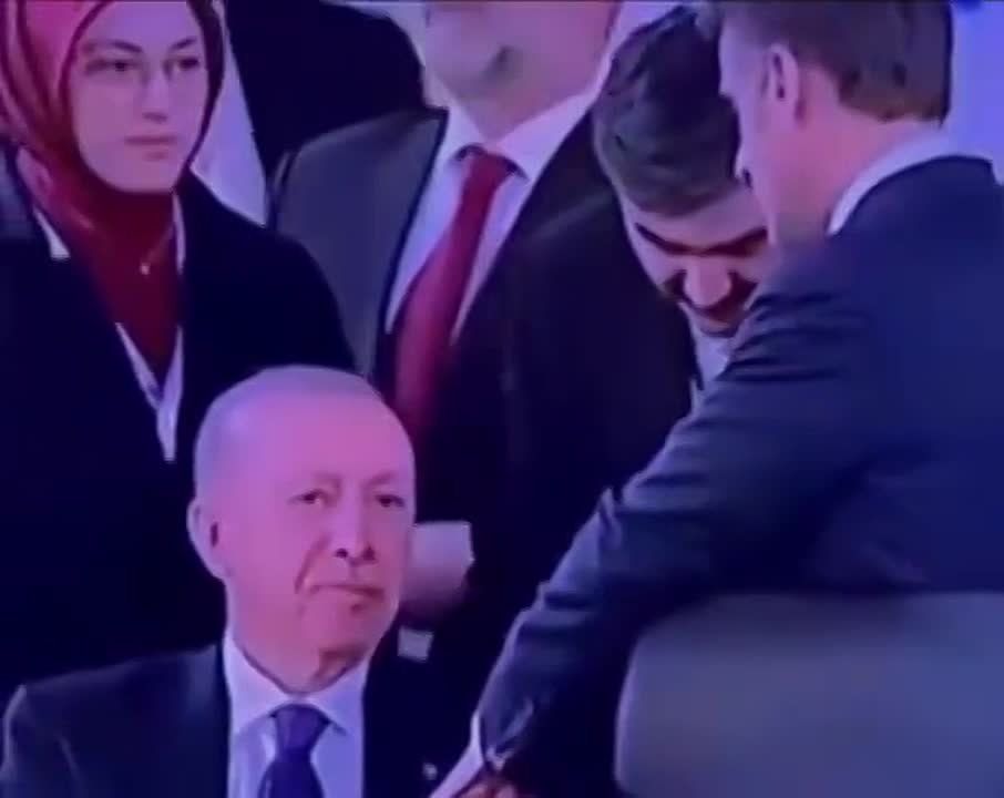-- Атпути. -- Не путю. ПОДПИСАТЬСЯ Наш чат