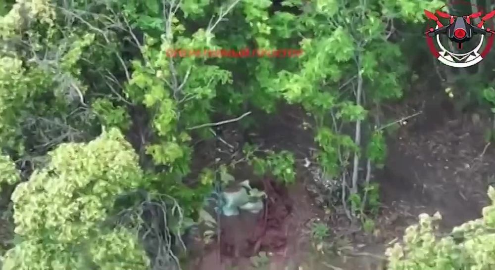 Уничтожение дроном 1 танковой армии всушной станции РЭБ на укрепрайоне на Купянском направлении