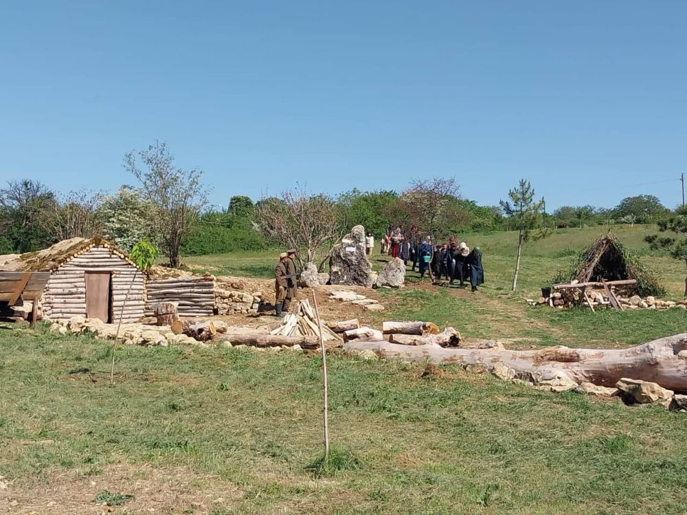 В Белогорском районе открыли мемориальный комплекс «Поляна памяти»