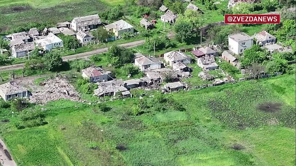 Всушник заботливо прятал британскую гаубицу L-119 в частном доме в Харьковской области — но ее все равно засекли и разнесли "Ланцетом" и FPV-дроном