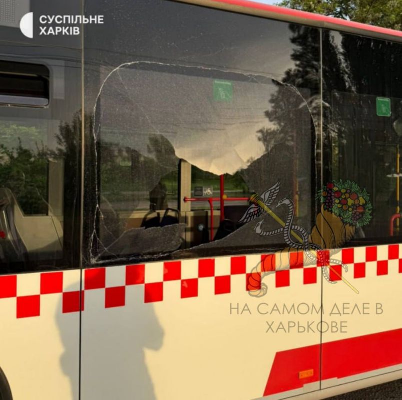 В Харькове вчера вечером "херои" расстреляли автобус №272, который шел в депо