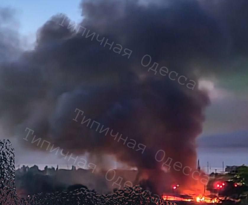 Алексей Живов: ВС РФ нанесли массированный удар по объектам ВСУ на Украине