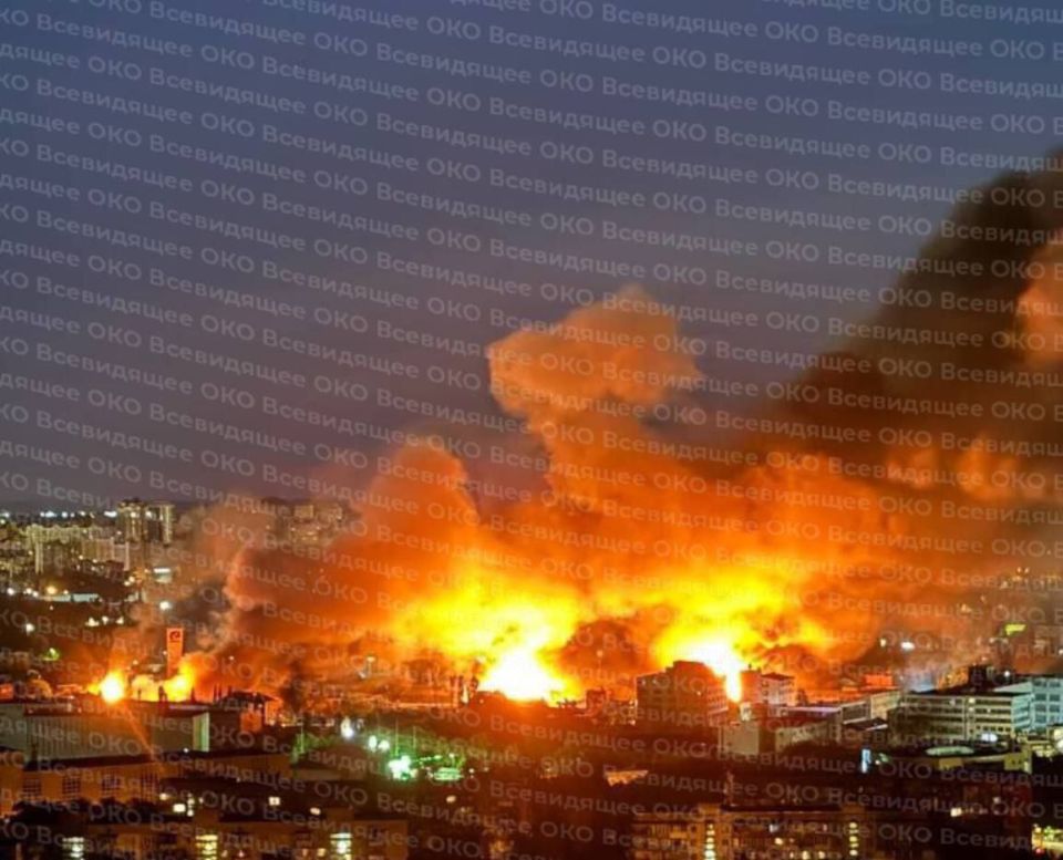 Киев, как спалось?. Большое количество прилетов по пока еще не освобожденному русскому городу Киеву