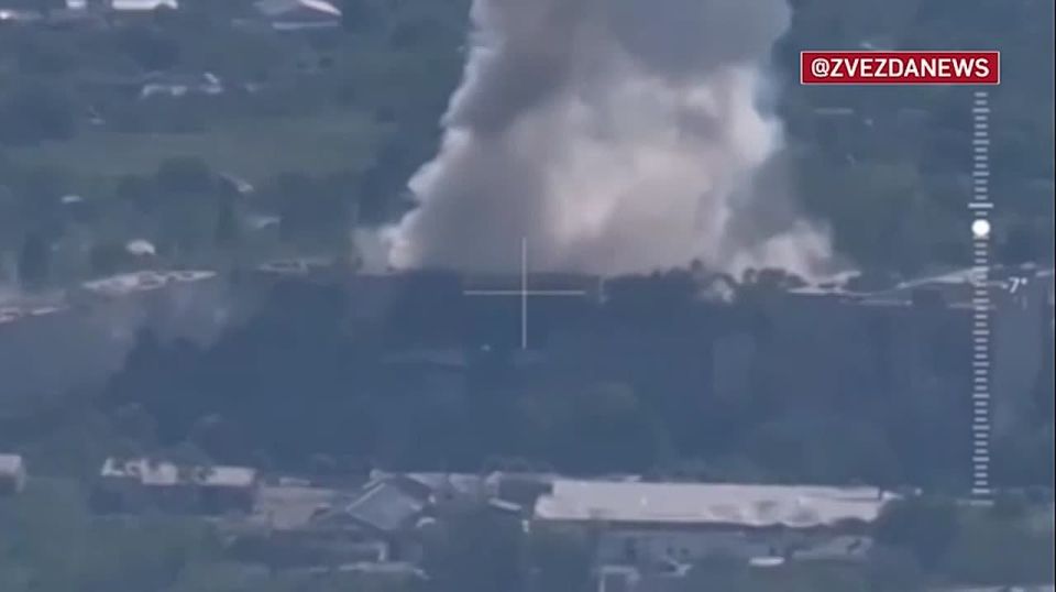 Мощный удар нашего Су-34 по пункту временной дислокации ВСУ у Купянска