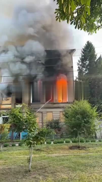 Здание ТЦК подожгли в Харькове