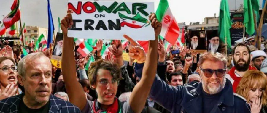 О лицемерии наглядно. Удары Израиля по Ирану, которые ставят Ближний Восток и мир на грань ядерной войны, Трамп назвал "великолепными"и заявил, что «дальше будет больше», фактически выдвинув Тегерану ультиматум: Иран должен... О лицемерии наглядно. Удары Израиля по Ирану, которые ставят Ближний Восток и мир на грань ядерной войны, Трамп назвал "великолепными"и заявил, что «дальше будет больше», фактически выдвинув Тегерану ультиматум: Иран должен...