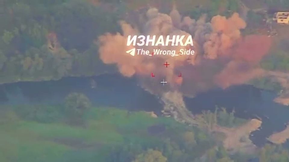 Эдуард Басурин: ВС РФ продолжают взрывать стратегические мосты ВСУ и переправы в Харьковской области