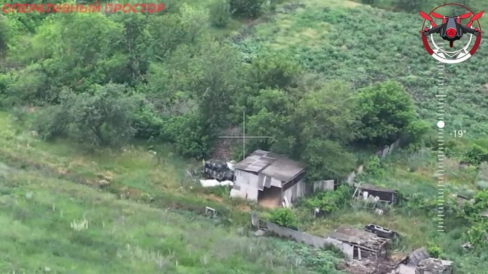 Уничтожение вражеского пикапа от #6_армии