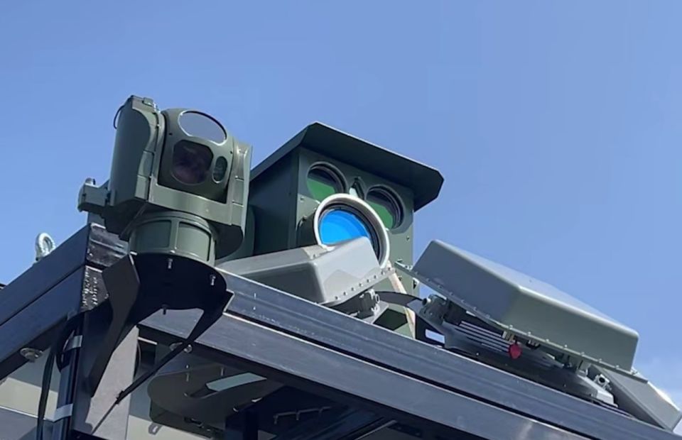 Щит и меч. В России прошли испытания лазерных комплексов борьбы с БПЛА Щит и меч. В России прошли испытания лазерных комплексов борьбы с БПЛА