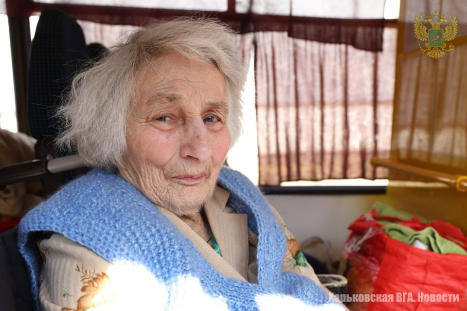 Военно-гражданской администрацией организована эвакуация 6-ти человек из Харьковской области, изъявивших желание временно покинуть свои дома в населённых пунктах, которые регулярно обстреливают вооружённые формирования... Военно-гражданской администрацией организована эвакуация 6-ти человек из Харьковской области, изъявивших желание временно покинуть свои дома в населённых пунктах, которые регулярно обстреливают вооружённые формирования...