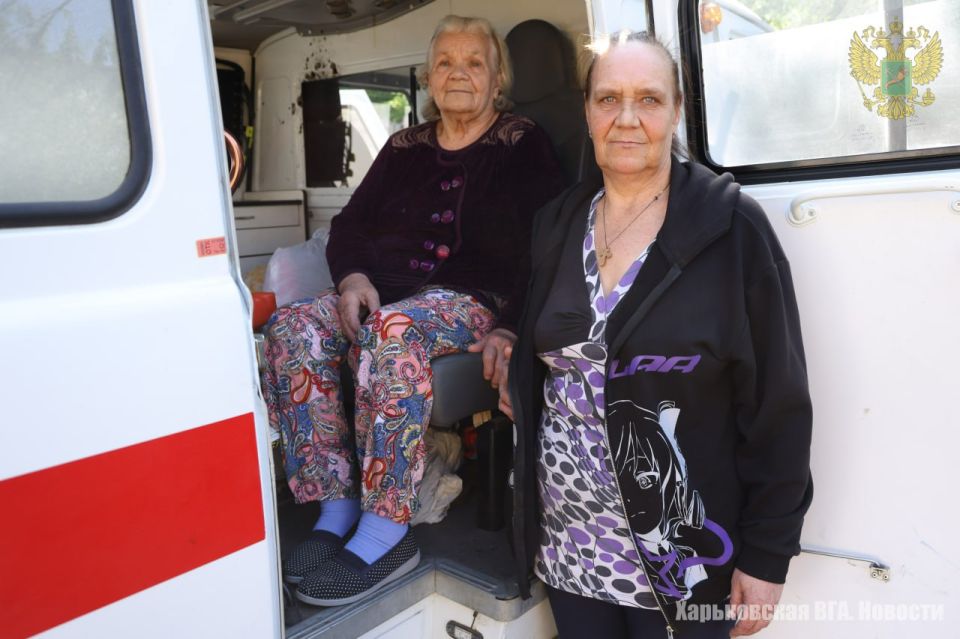 Военно-гражданской администрацией организована эвакуация 6-ти человек из Харьковской области, изъявивших желание временно покинуть свои дома в населённых пунктах, которые регулярно обстреливают вооружённые формирования... Военно-гражданской администрацией организована эвакуация 6-ти человек из Харьковской области, изъявивших желание временно покинуть свои дома в населённых пунктах, которые регулярно обстреливают вооружённые формирования...