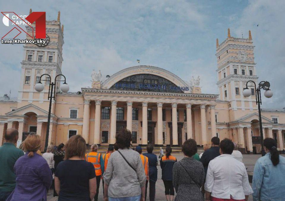 Они собрались капитулировать или помирать?